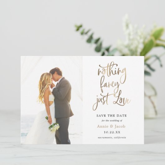 Nichts Extravagant nur Liebe Save the Date Einladung (Stehend Vorderseite)