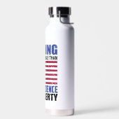 Nichts ist wertvoller als Unabhängigkeit und Leib Trinkflasche (Links)