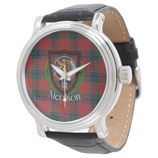 Nicolson Scottish Clan Tartan & Crest Armbanduhr (Schrägansicht)
