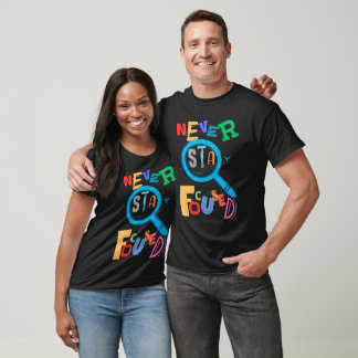 Nie Bleibe Konzentrierter Niedlicher und lustiger T-Shirt