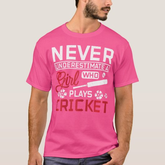 Nie ein Mädchen unterschätzen, das Cricket spielt T-Shirt (Vorderseite)