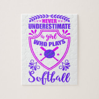 Nie ein Mädchen unterschätzen, das Softball spielt Puzzle