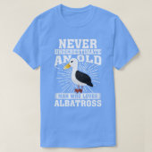 Nie einen alten Mann unterschätzen, der Albatross T-Shirt (Design vorne)