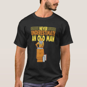 Nie unterschätzen Sie einen alten Imker-Apiaristen T-Shirt