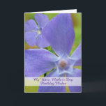 Niece Birthday am Muttertag Vinca Bloom Karte<br><div class="desc">An diesem Geburtstag wird ein Foto blühender Vinca auf der Tageszeitung "Muttertag" für eine Nichte serviert. Art,  Bild und Vers Copyright © Shoaff Ballanger Studios,  2024.</div>