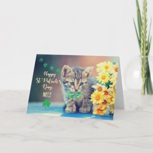 Niece St. Patrick’s Day Kitten with Yellow Daisies Karte (Vorderseite)