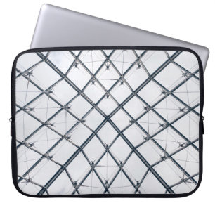 Nieder-Winkel-Foto aus grauem Metallrahmen Laptopschutzhülle