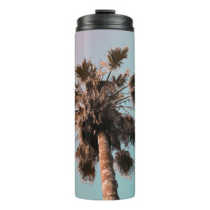 Nieder-Winkel-Fotografie der Palm-Pflanze Thermosbecher