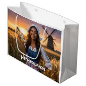 NIEDERLANDE - HOLLÄNDISCH GROßE GESCHENKTÜTE (Vorderseite Schrägansicht)