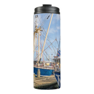 NIEDERLANDE - STAVOREN - MEDIA APRIL 2017: Docked Thermosbecher