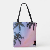 Niederwinkelfotografie mit Kokospalmen in goldenen Tasche (Rückseite)