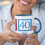 Niedlich 40. Geburtstag (Peace Liebe) Tasse<br><div class="desc">Peace Liebe 40. Ein hübsches Friedenszeichen,  Herz und die Nummer 40 in wunderschönblau für eine vierzigjährige Geburtstagsfeier oder ein hübsches 40-jähriges Geschenk.</div>