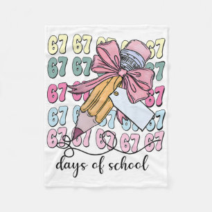Niedlich 67 Tage schlauer 67 Tage Schule Kokette S Fleecedecke