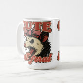 Niedlich aber Feral Possum: Vintager sarkastischer Kaffeetasse (Vorderseite Links)