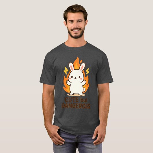 Niedlich, aber gefährlich | Kawaii Funny T - Shirt (Vorne ganz)
