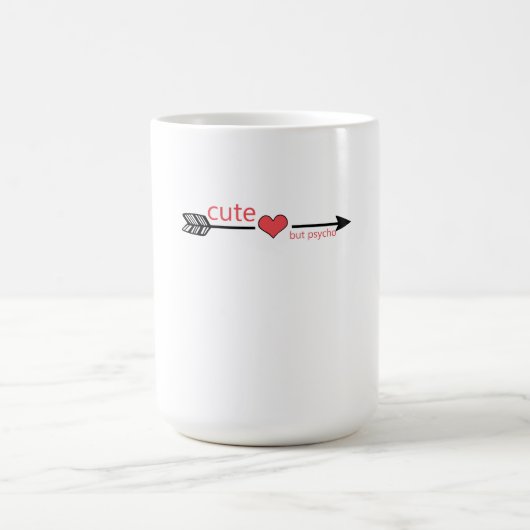 Niedlich, aber Psycho Black Arrow Red Heart Verwandlungstasse (Zentrum)