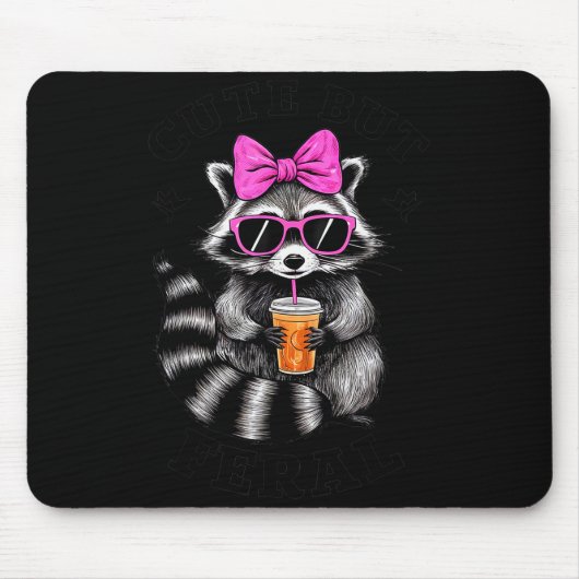 Niedlich, aber wild, lustiger, bunter Waschbär mit Mousepad (Vorne)