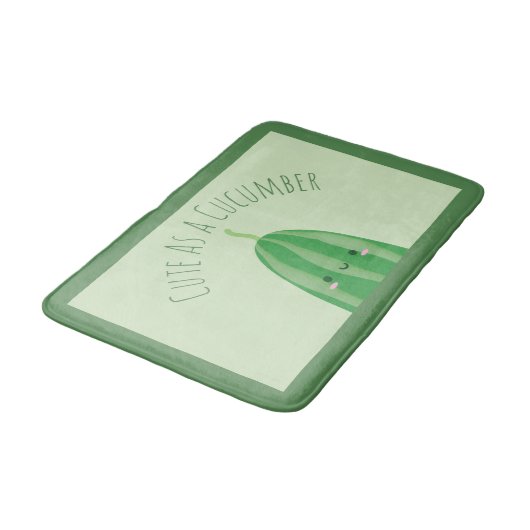 Niedlich als Gurke Funny Kawaii Cutecumber Badematte (Schrägansicht)