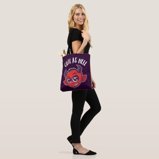 Niedlich als Hell Devil Tasche (Am Model)