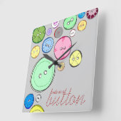 Niedlich als knopffarbige digitale Illustration Quadratische Wanduhr (Winkel)