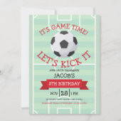 Niedlich angesagtes Fußballfeld & Ribbon zum Gebur Einladung (Vorderseite)