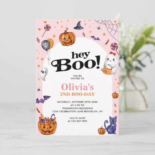 Niedlich Arch Pink Hey Boo Halloween Kindergeburts Einladung (Stehend Vorderseite)