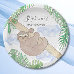 Niedlich Baby Boy Sloth Baby Dusche Pappteller<br><div class="desc">Niedlicher Baby Boy Sloth Baby Duschpapierplatte. Diese lustige Babyduschplatte ist mit einem süßen, lächelnden Babyschläger, der von einem Ast hängt, mit grünen Aquarell-Dschungeln-Blätter und blauen Wolken ausgestattet. Der gesamte Text ist anpassbar. In meinem Geschäft sind passende Servietten. Weil wir unsere eigenen Kunstwerke erstellen, werden Sie dieses exakte Bild von anderen...</div>