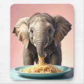 Niedlich Baby Elephant Eating Spaghetti Mousepad (Vorne)