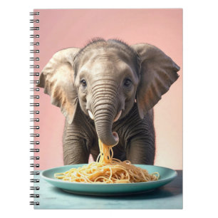 Niedlich Baby Elephant Eating Spaghetti Notizblock