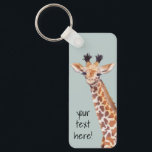Niedlich Baby Giraffe Personalisiert Schlüsselanhänger<br><div class="desc">niedliche Babygiraffe personalisierter Schlüsselanhänger. Original-Kunstwerk von Komila Y.</div>