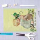 NIEDLICH BABY HUGGING RABBIT Irish St. Patrick's D Seidenpapier (Handwerk)