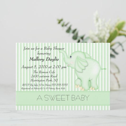 Niedlich Baby Light Green Elephant Neutral Baby Du Einladung (Stehend Vorderseite)