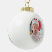 Niedlich Baby's First Christmas Foto White Keramik Kugel-Ornament (Links)