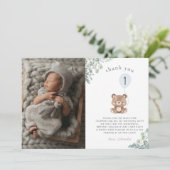 Niedlich Balloon Greenery Teddy Bear Erster Geburt Dankeskarte (Stehend Vorderseite)