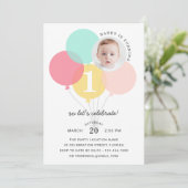 Niedlich Balloons Modernes Erstes Foto Geburtstag Einladung (Stehend Vorderseite)