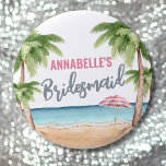 Niedlich Beach Junggeselinnen-Abschied Bridesmaid Button<br><div class="desc">Niedlich Beach Junggeselinnen-Abschied Weekend Bridesmaid-Taste. Ein cooles Strandthema mit rosa und aquamarinen Farbtönen, das den Blick für eine Entspannung der Braut und ihrer Bestien am Strand ebnen lässt. Von Ausflügen nach Florida, Kalifornien oder sogar etwas Internationales wie Mexiko, Hawaii oder die Bahamas, dieses Wochenende der Mädchen wird Rock! Niedlicher, rosa...</div>