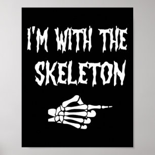 Niedlich bin ich mit Skelettpaaren am Halloween-Sp Poster