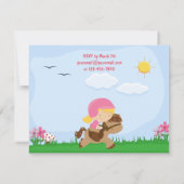 Niedlich Blond Girl Riding Brown Horse Einladung (Rückseite)