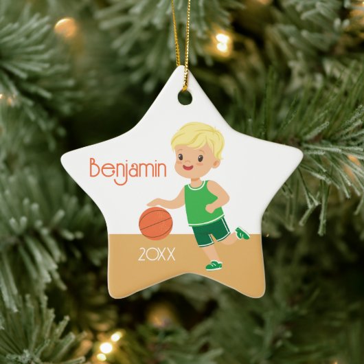 Niedlich Blonde Boy Basketball Personalisiert Weih Keramik Ornament (Baum)