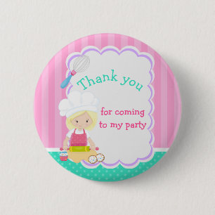 Niedlich Blonde Girl Baking Geburtstagsparty Button