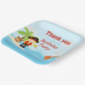 Niedlich Blonde Pirate Girl in Red Birthday Pappteller (Gewinkelt)