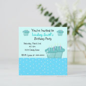 Niedlich Blue Birthday Cupcakes Einladung (Stehend Vorderseite)