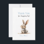 Niedlich Blue Bunny Birthday Dankeschön Karten<br><div class="desc">Diese niedlichen Dankeschön-Noten mit einem kleinen Hasen auf der Vorderseite sind perfekt für die Geburtstagsparty Ihres Babys!</div>