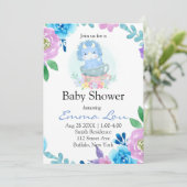 Niedlich Blue Dinosaur Floral Teacup Boy Baby Dusc Einladung (Stehend Vorderseite)