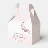Niedlich Blush Pink Aquarell Butterfly Babydusche Geschenkschachtel (Rückseite)
