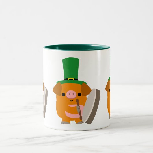 Niedlich Bodhran Playing Cartoon Pig Zweifarbige Tasse (Mittel)