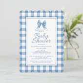 Niedlich Bow Pastel Blue & White Gingham Karo Must Einladung (Stehend Vorderseite)