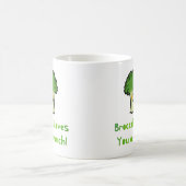 Niedlich Broccoli Pun Cartoon Design Kaffeetasse (Mittel)