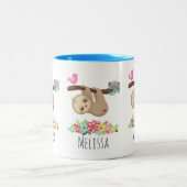 Niedlich Brown Sloth Hanging Zweifarbige Tasse (Mittel)