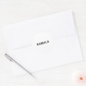 Niedlich Cat Face Kamala Letter Funny Design Runder Aufkleber (Umschlag)